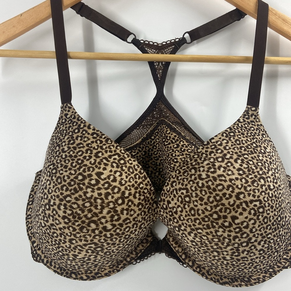 Maidenform front close bra leopard comfort support racer back lace detail